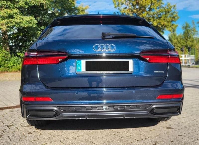 Second-hand Audi A6 Design 340 CP (250 kW) 2019 Albastru Berlinǎ
