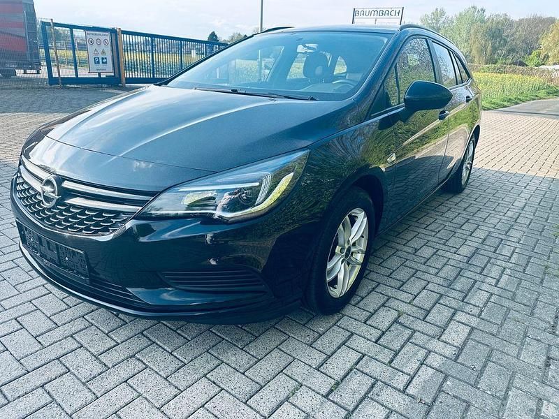 Gebraucht Opel Astra 95 PS (69 kW) 2017 Schwarz Limousine