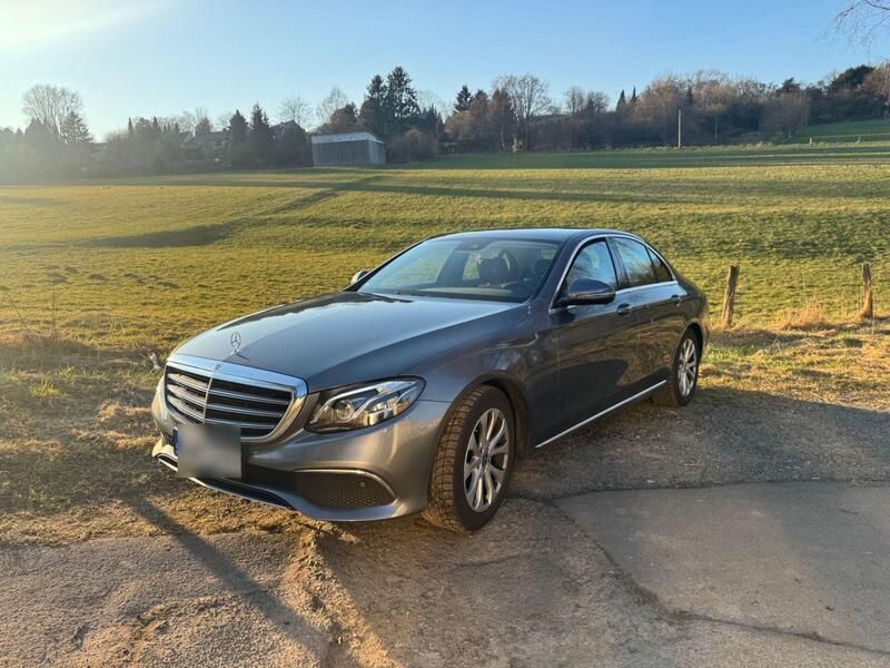Gebraucht 2019 Mercedes E220 Exclusive Limousine | 29.490 € (Superpreis) - Bild 1/4