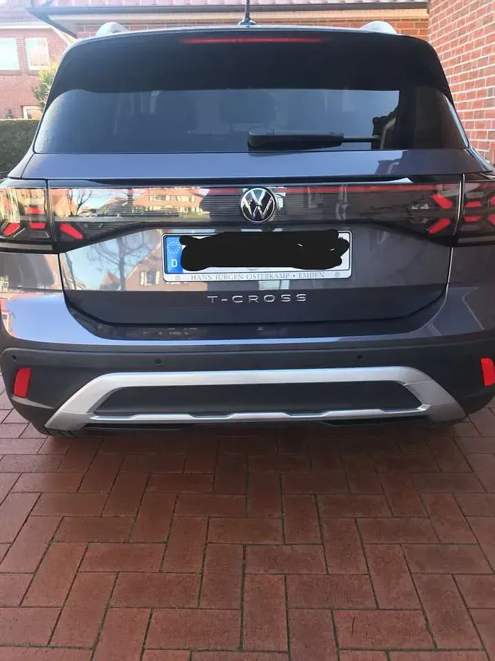 Gebraucht VW T-Cross Style 116 PS (85 kW) 2024 Grau SUV