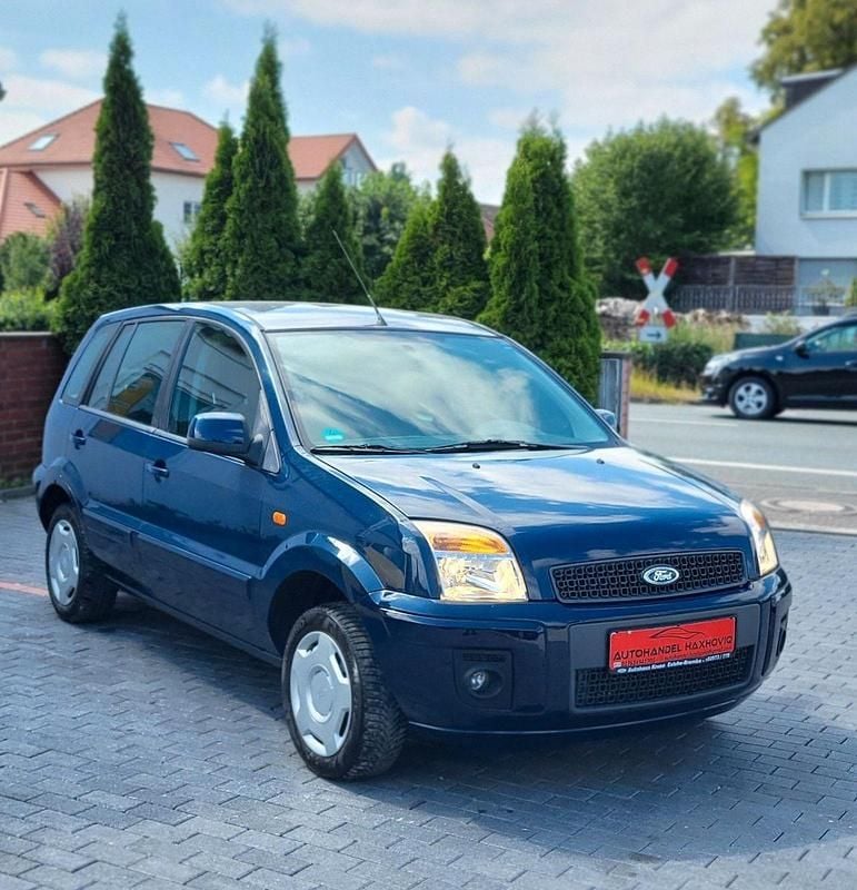Blau Gebraucht 2010 Ford Fusion Style Kombi | 1.800 € (Superpreis) - Bild 1/4