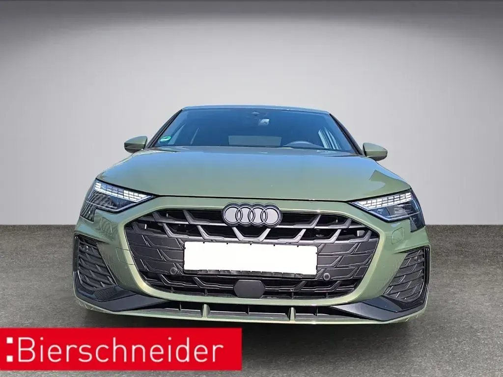 Gebraucht Audi A3 Business 116 PS (85 kW) 2025 Distriktgrün Limousine