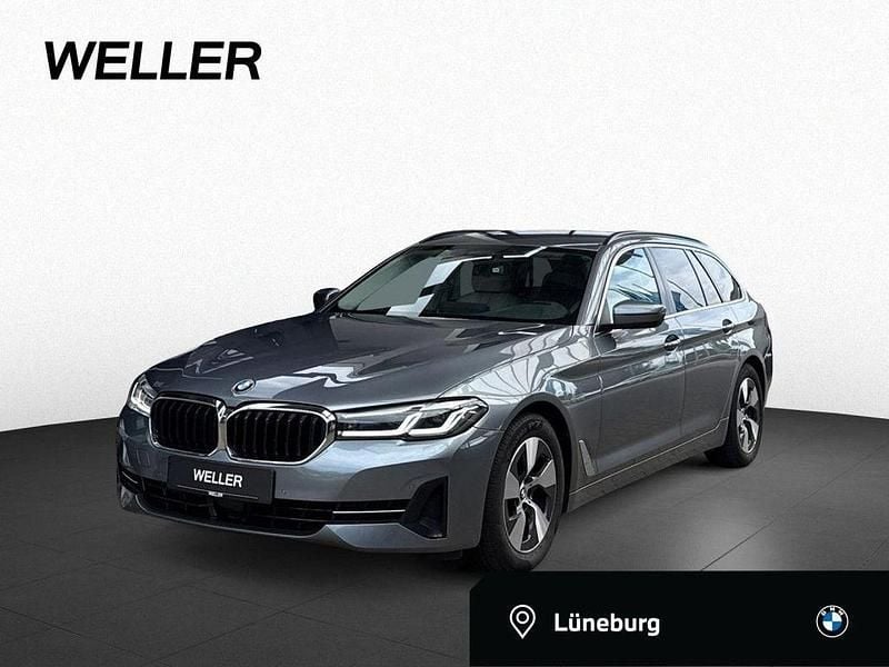 Blau Gebraucht 2021 BMW 520 Comfort Edition Kombi | 26.990 € (Superpreis) - Bild 1/4