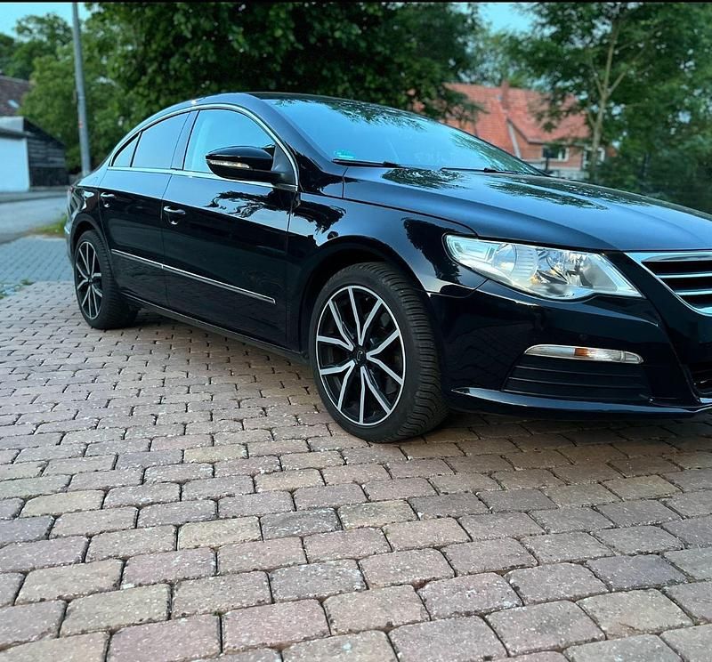 Gebraucht VW Passat 140 PS (102 kW) 2011 Schwarz Coupé