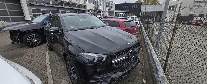 Schwarz Gebraucht 2020 Mercedes GLE400 SUV | 56.750 € (Guter Preis) - Bild 1/4