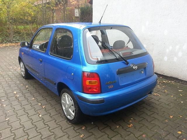 Gebraucht Nissan Micra 54 PS (39 kW) 1999 Blau metallic Kleinwagen