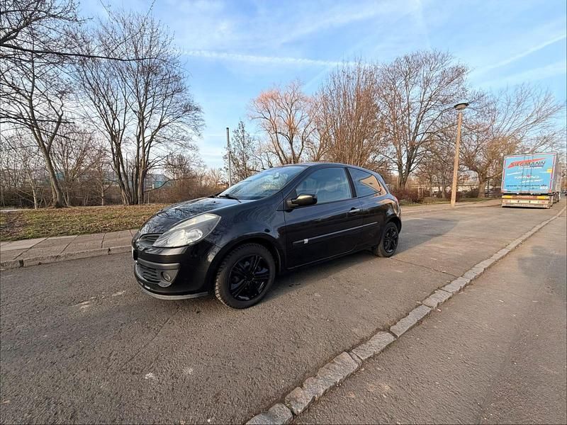Gebraucht Renault Clio II 111 PS (81 kW) 2006 Schwarz Kleinwagen