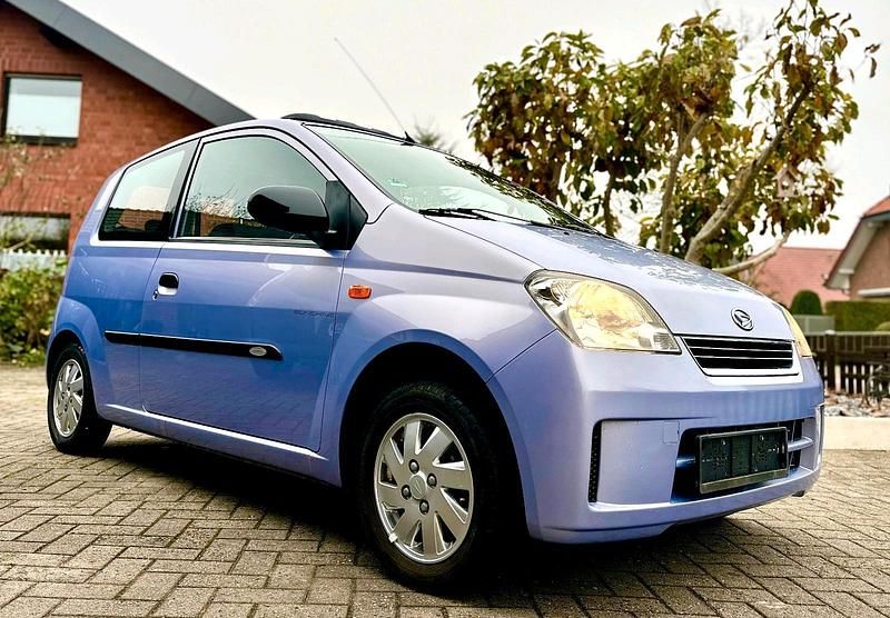 Gebraucht Daihatsu Cuore 58 PS (42 kW) 2004 Violet Kleinwagen