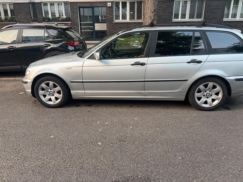 Gebraucht 2003 BMW 320 Kombi | 1.000 € (Guter Preis) - Bild 1/4