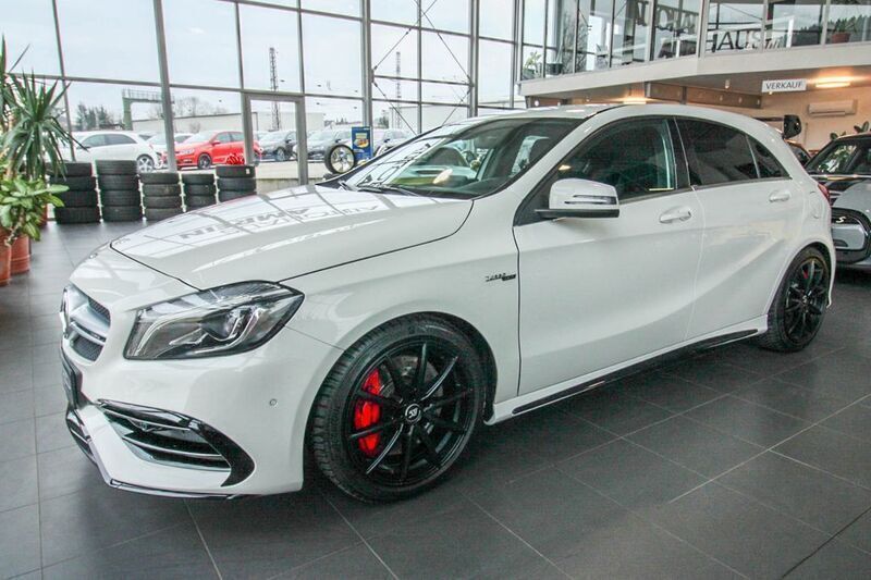 Weiß Gebraucht 2016 Mercedes A45 AMG AMG Limousine | 25.300 € (Fairer Preis) - Bild 1/4