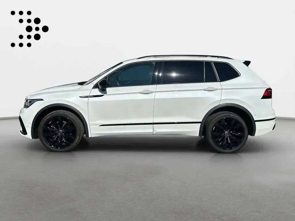 Gebraucht VW Tiguan Allspace R-line 190 PS (139 kW) 2023 Oryxweiß perlmutteffekt SUV