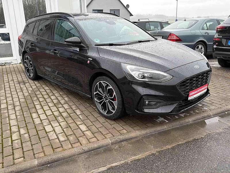 Gebraucht Ford Focus ST-Line X 155 PS (114 kW) 2020 Obsidianschwarz metallic Kombi