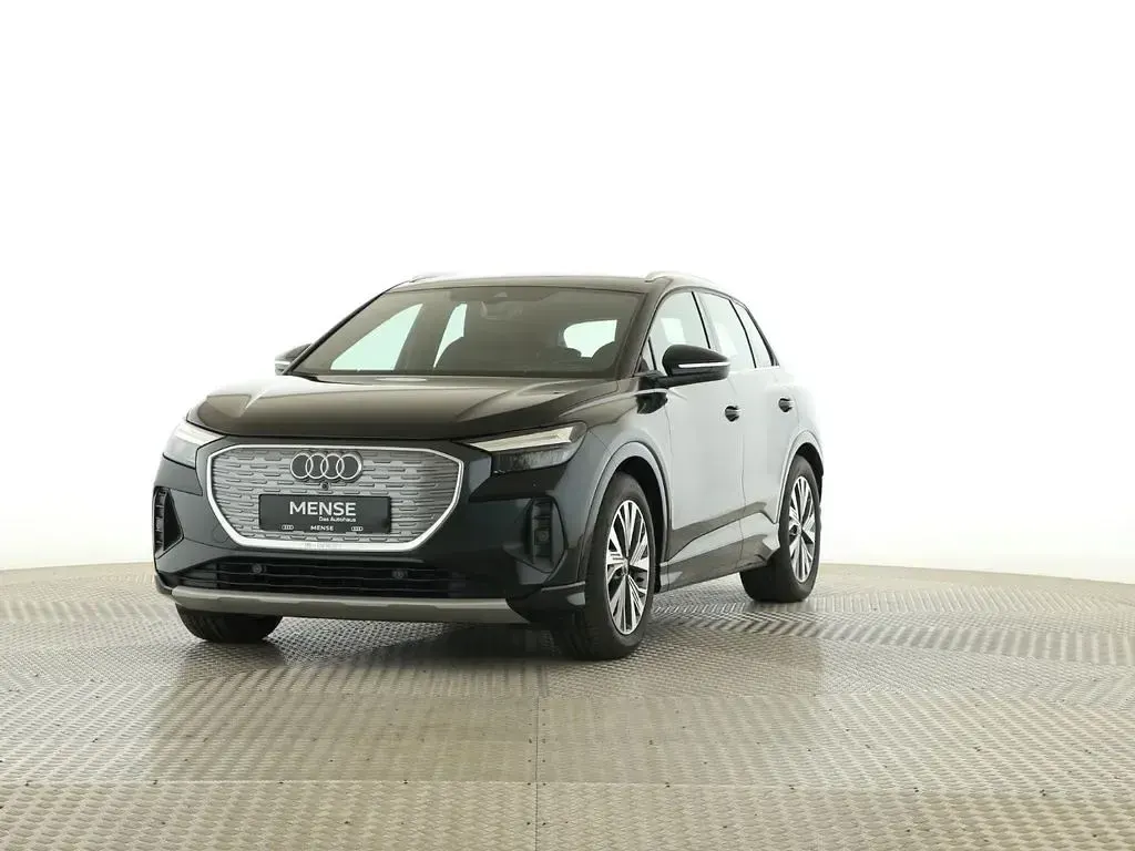 Gebraucht Audi Q4 e-tron Ambiente 150 kW (204 PS) 2022 Mythosschwarz SUV