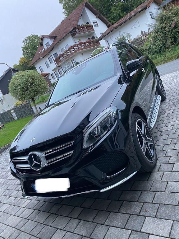 Schwarz Gebraucht 2017 Mercedes GLE400 AMG SUV | 38.000 € (Fairer Preis) - Bild 1/4