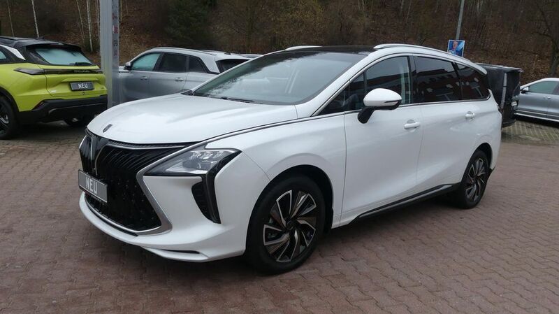 Gebraucht DFSK Forthing 4 177 PS (130 kW) 2024 Weiß Van / Kleinbus