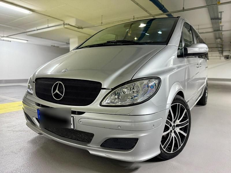 Silber Gebraucht 2007 Mercedes Viano Van / Kleinbus | 10.900 € (Guter Preis) - Bild 1/4