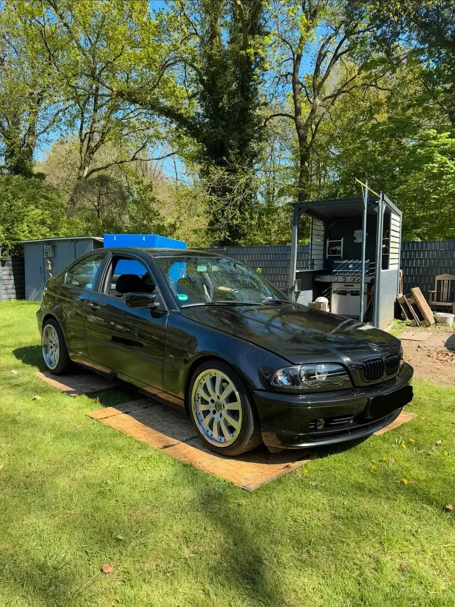 Occasion BMW 318 143 ch (105 kW) 2002 Noir Coupé