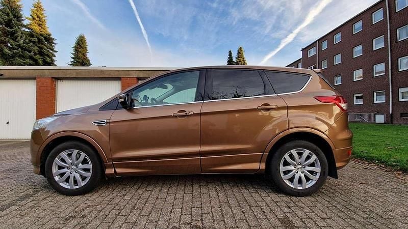 Gebraucht Ford Kuga Titanium 140 PS (102 kW) 2013 Bronze SUV