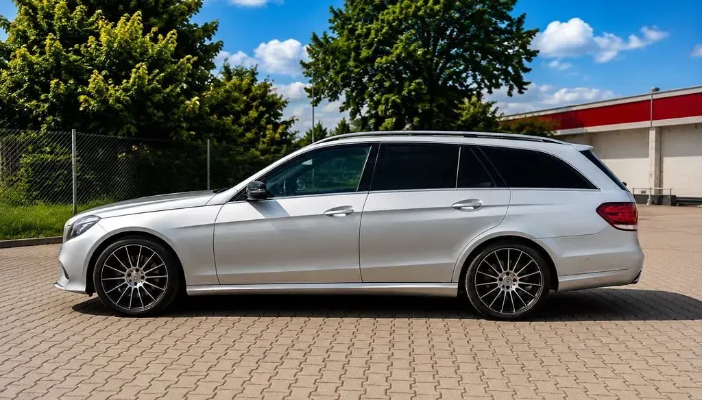 Gebraucht Mercedes E200 136 PS (100 kW) 2013 Grau Limousine