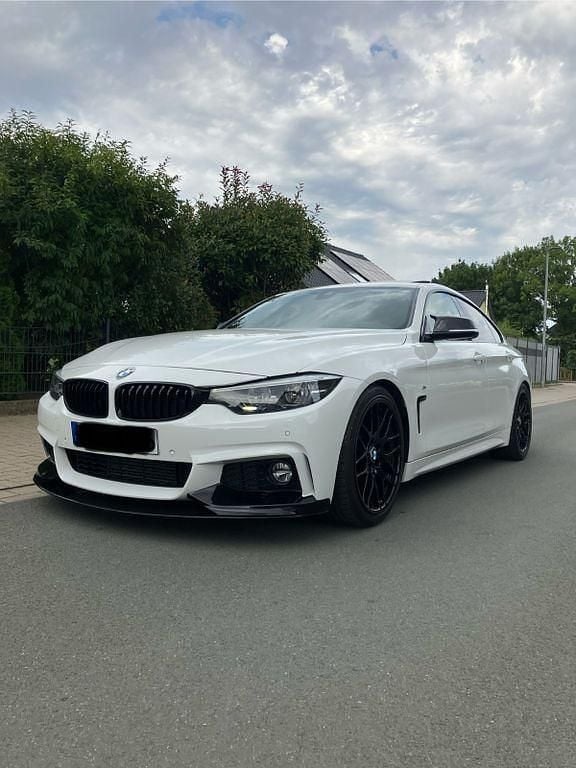 Weiß Gebraucht 2017 BMW 420 Gran Coupé M Sport Coupé | 28.999 € (Teuer) - Bild 1/4