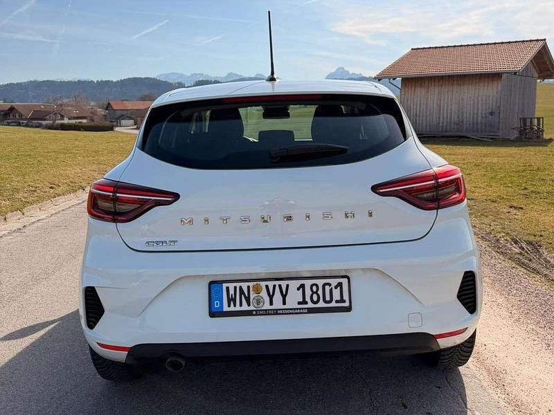 Gebraucht Mitsubishi Colt 67 PS (49 kW) 2024 Weiß Kleinwagen