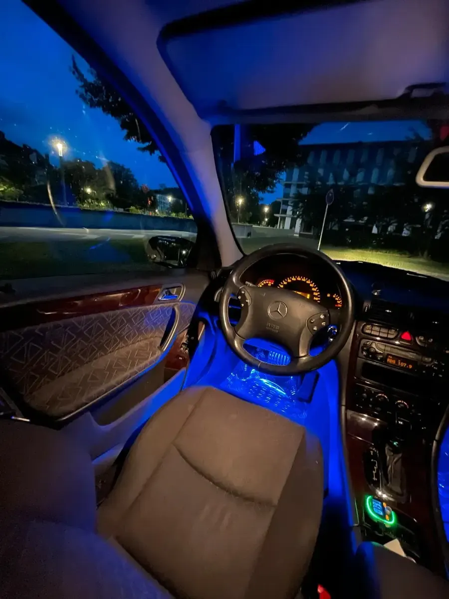 Gebraucht Mercedes C180 129 PS (94 kW) 2000 Blau Limousine