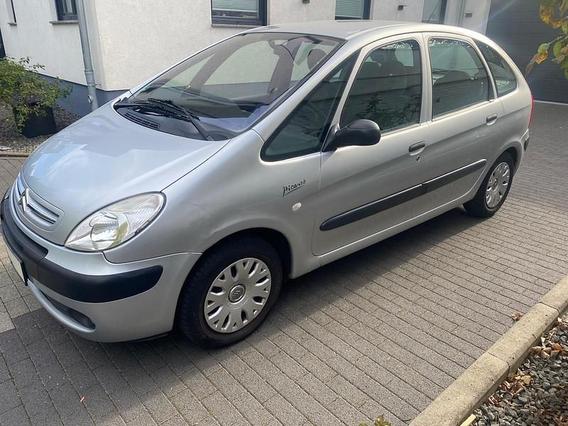 Silber Gebraucht 2005 Citroën Xsara Picasso Van / Kleinbus | 3.000 € - Bild 1/4