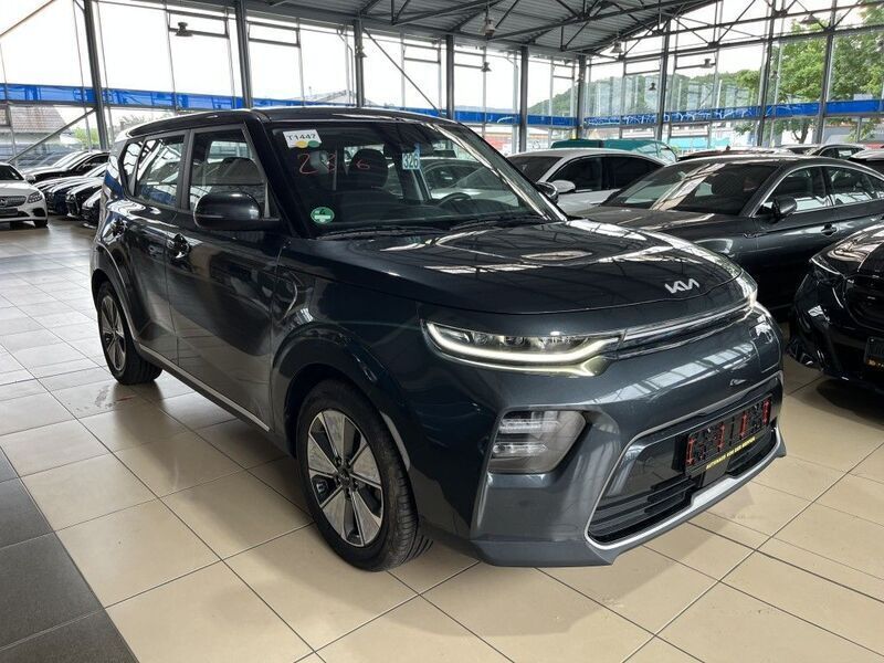 Grau gravity grey Gebraucht 2021 Kia Soul EV Edition 7 SUV | 14.500 € (Guter Preis) - Bild 1/4