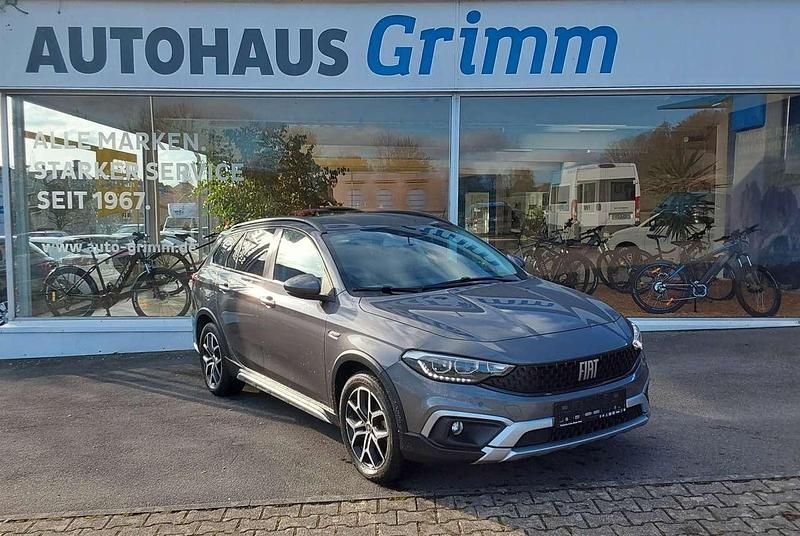 Grau (metallic) Gebraucht 2024 Fiat Tipo Cross Kombi | 19.990 € (Guter Preis) - Bild 1/4