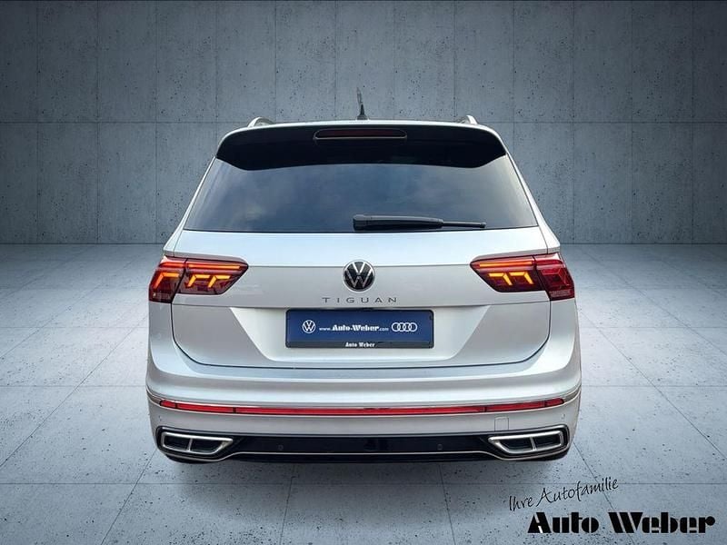 Gebraucht VW Tiguan R-line 150 PS (110 kW) 2021 Silber SUV