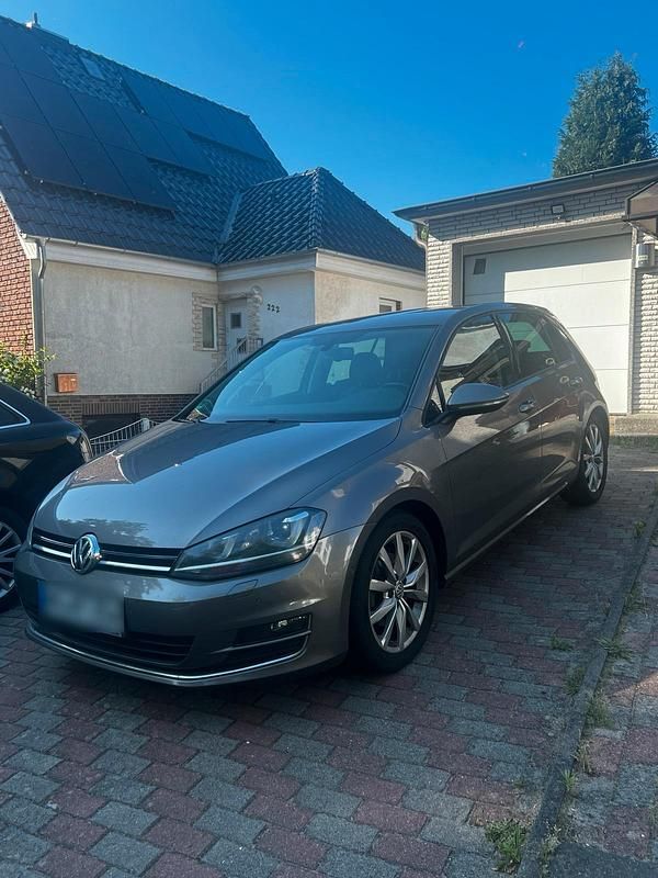 Grau Gebraucht 2013 VW Golf VII Kombi | 8.800 € (Etwas zu teuer) - Bild 1/4