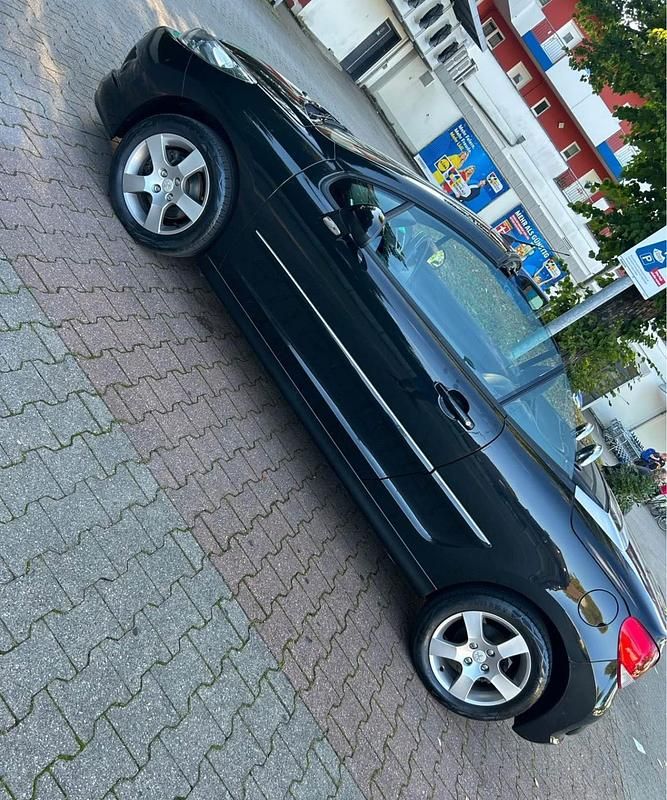 Schwarz Gebraucht 2012 Peugeot 207 CC Cabrio | 3.500 € (Fairer Preis) - Bild 1/4
