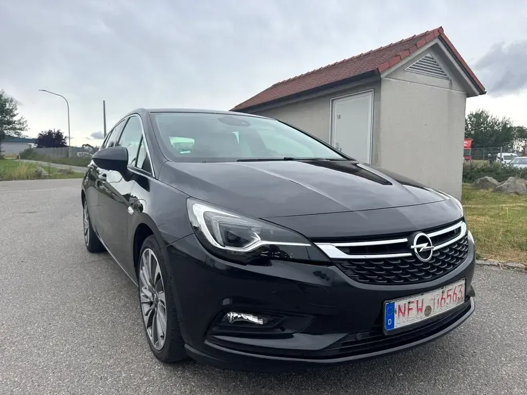 Gebraucht Opel Astra Innovation 150 PS (110 kW) 2016 Schwarz Limousine
