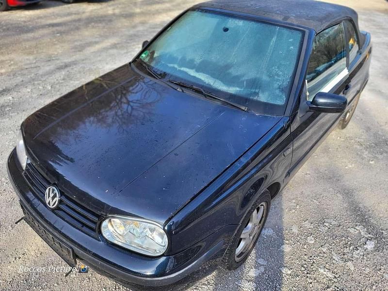 Blau Gebraucht 1999 VW Golf Cabriolet Classicline Cabrio | 590 € (Superpreis) - Bild 1/4
