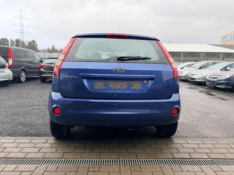 Gebraucht Ford Fiesta Style 80 PS (58 kW) 2008 Blau Kleinwagen
