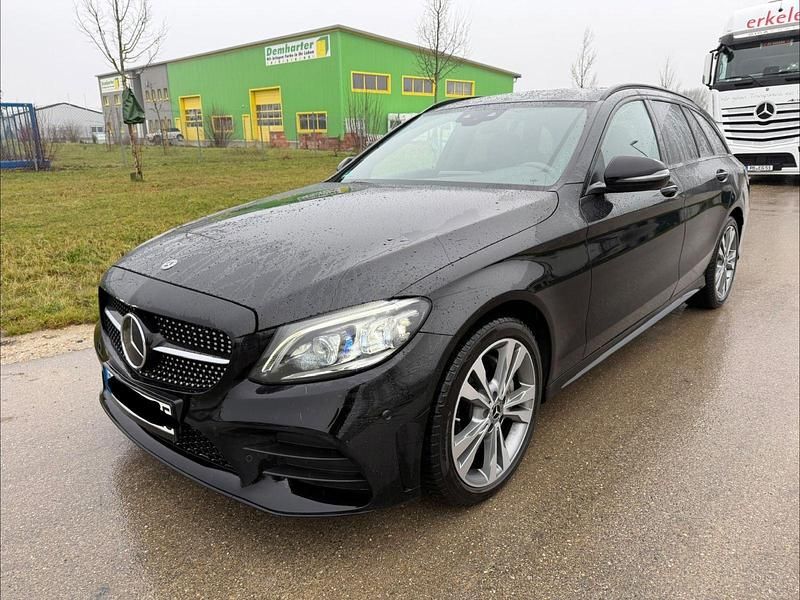 Schwarz Gebraucht 2019 Mercedes C220 AMG line Kombi | 24.950 € (Fairer Preis) - Bild 1/4