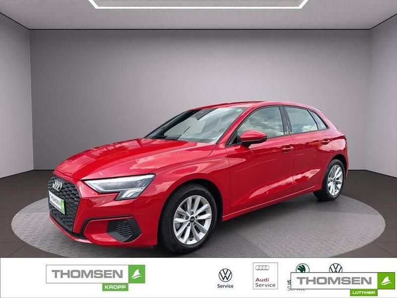 Gebraucht Audi A3 Ambiente 110 PS (80 kW) 2023 Rot Limousine