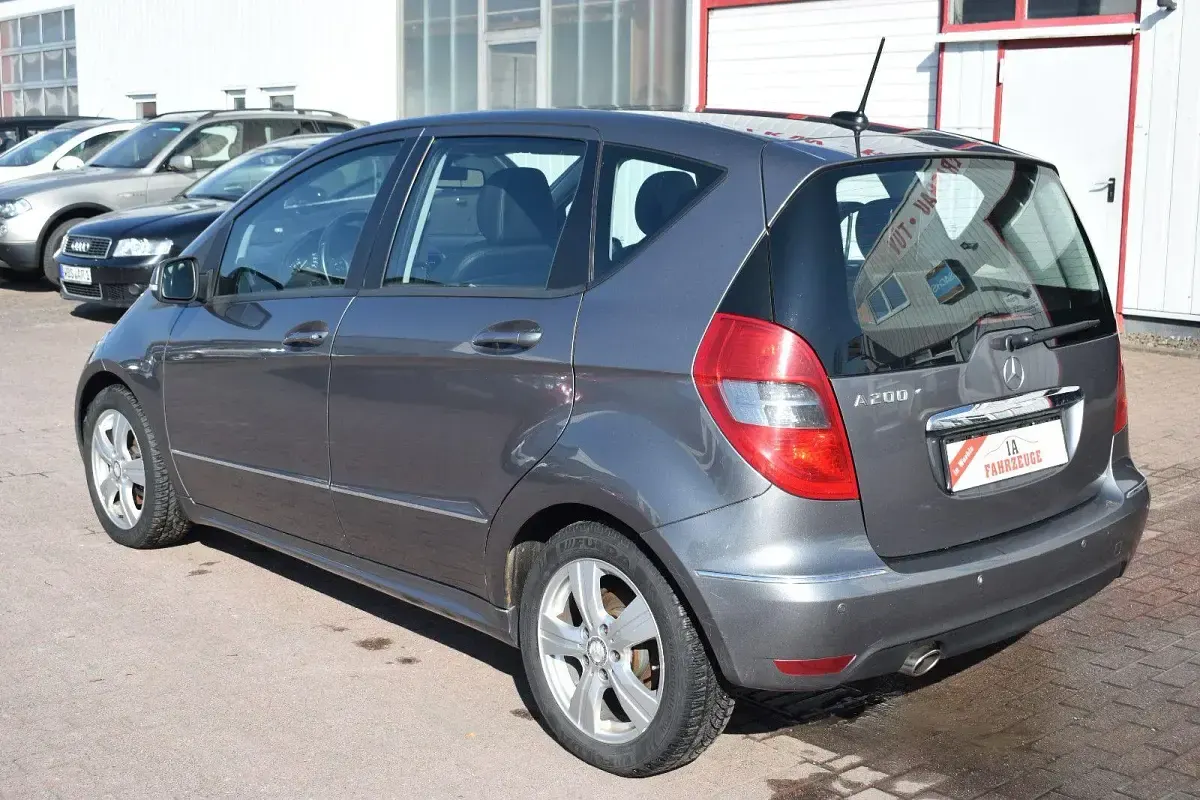 Gebraucht Mercedes A200 Elegance 136 PS (100 kW) 2009 Grau Kombi