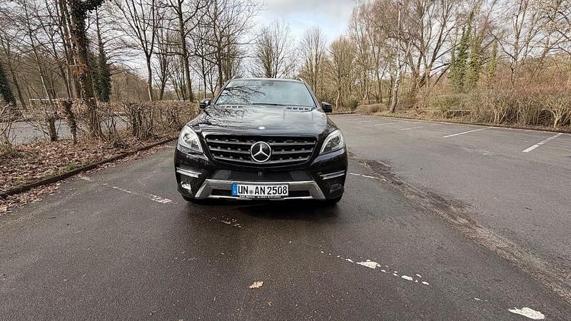 Gebraucht Mercedes ML350 258 PS (189 kW) 2014 Schwarz SUV