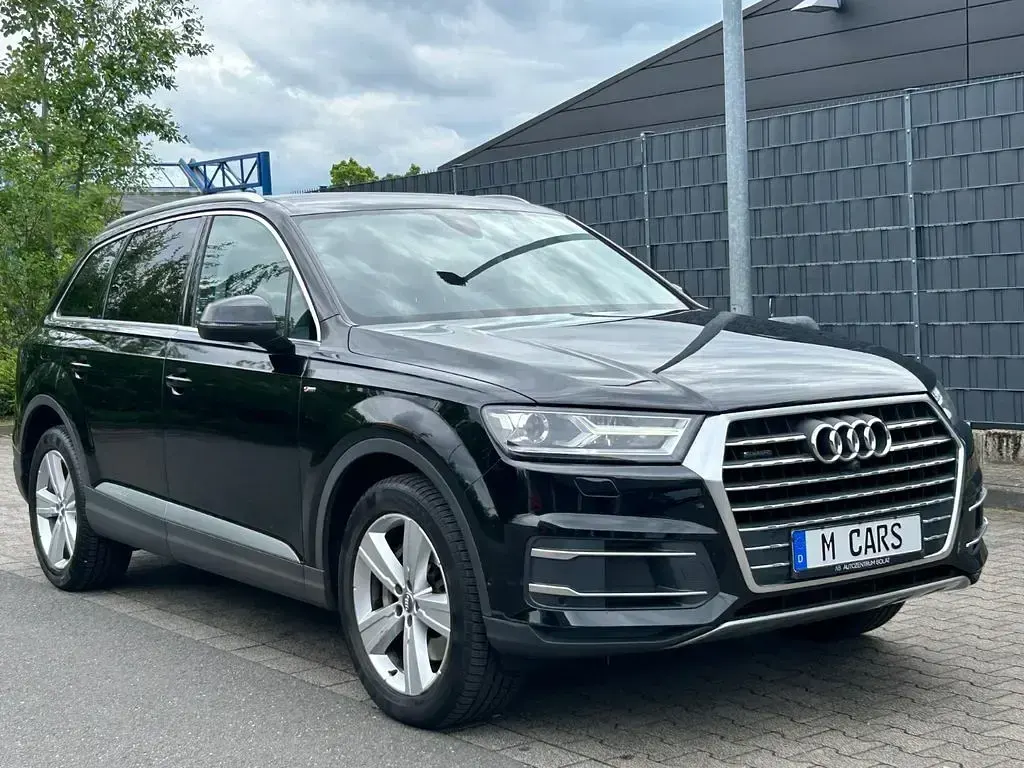 Używany Audi Q7 S-line plus 218 KM (160 kW) 2018 Czarny SUV