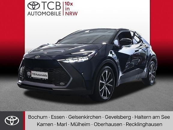 Dark teal mica metallic / black Gebraucht 2024 Toyota C-HR Team SUV | 27.835 € (Fairer Preis) - Bild 1/4