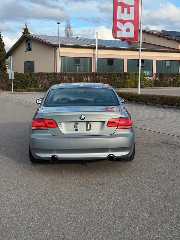 Grau Gebraucht 2006 BMW 335 Sport Line Coupé | 13.999 € (Fairer Preis) - Bild 1/4