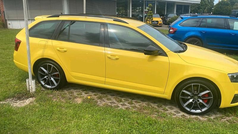 Gelb Gebraucht 2015 Skoda Octavia RS Kombi | 14.700 € (Fairer Preis) - Bild 1/4
