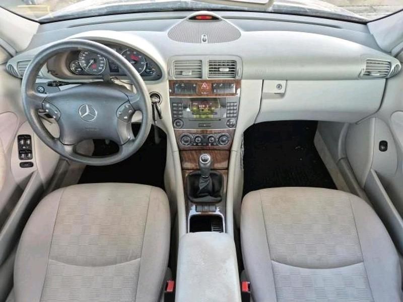 Gebraucht Mercedes C180 143 PS (105 kW) 2006 Grau Limousine