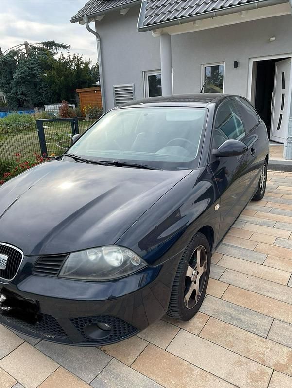 Schwarz Gebraucht 2006 Seat Ibiza Kleinwagen | 300 € (Superpreis) - Bild 1/4
