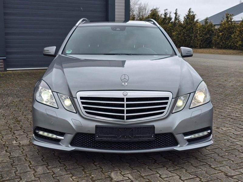 Gebraucht Mercedes E350 AMG line 265 PS (194 kW) 2013 Silber Kombi