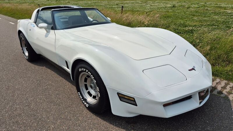 Weiß Gebraucht 1981 Corvette C3 Cabrio | 13.950 € - Bild 1/4