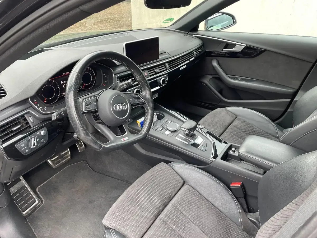 Gebraucht Audi A4 Sport 272 PS (200 kW) 2017 Grau Kombi