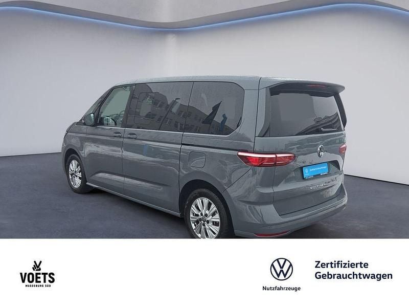 Gebraucht VW Multivan Basis 150 PS (110 kW) 2025 Grau Van