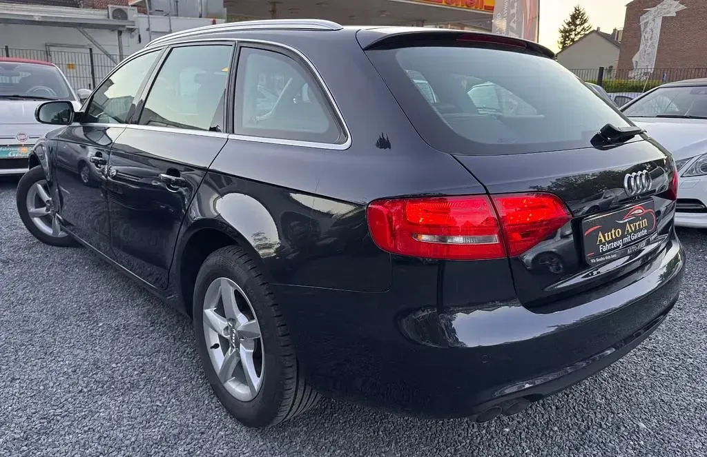 Gebraucht Audi A4 Ambiente 177 PS (130 kW) 2012 Blau Kombi